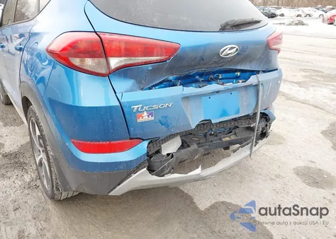 2017 Hyundai Tucson Value z USA, uszkodzony, nr VIN KM8J3CA22HU554539